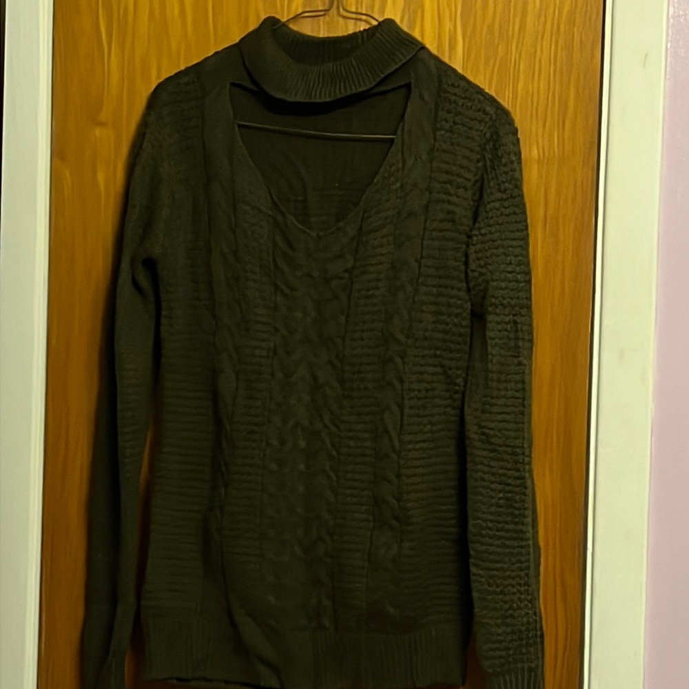 Stylish winter green sweater or (Bundle 3 for 50)